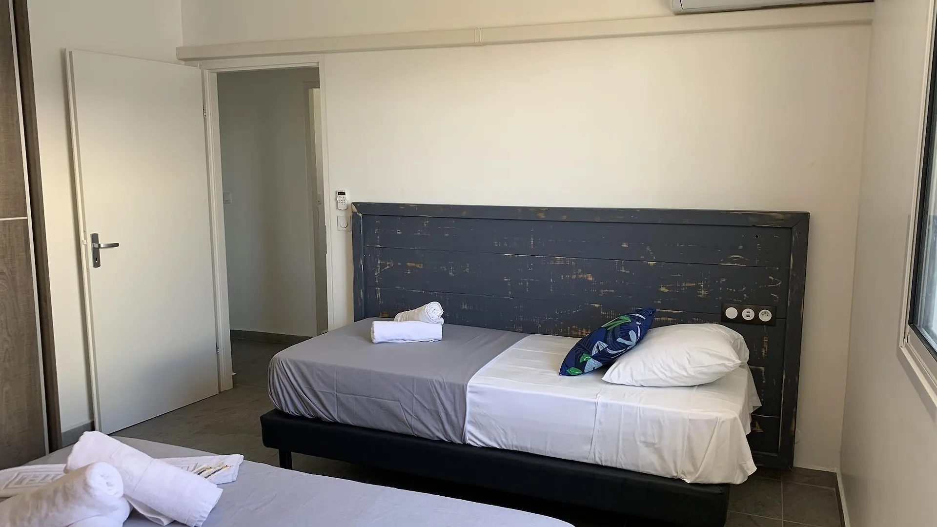 아파트호텔 Karaibes Residence 르 고지에